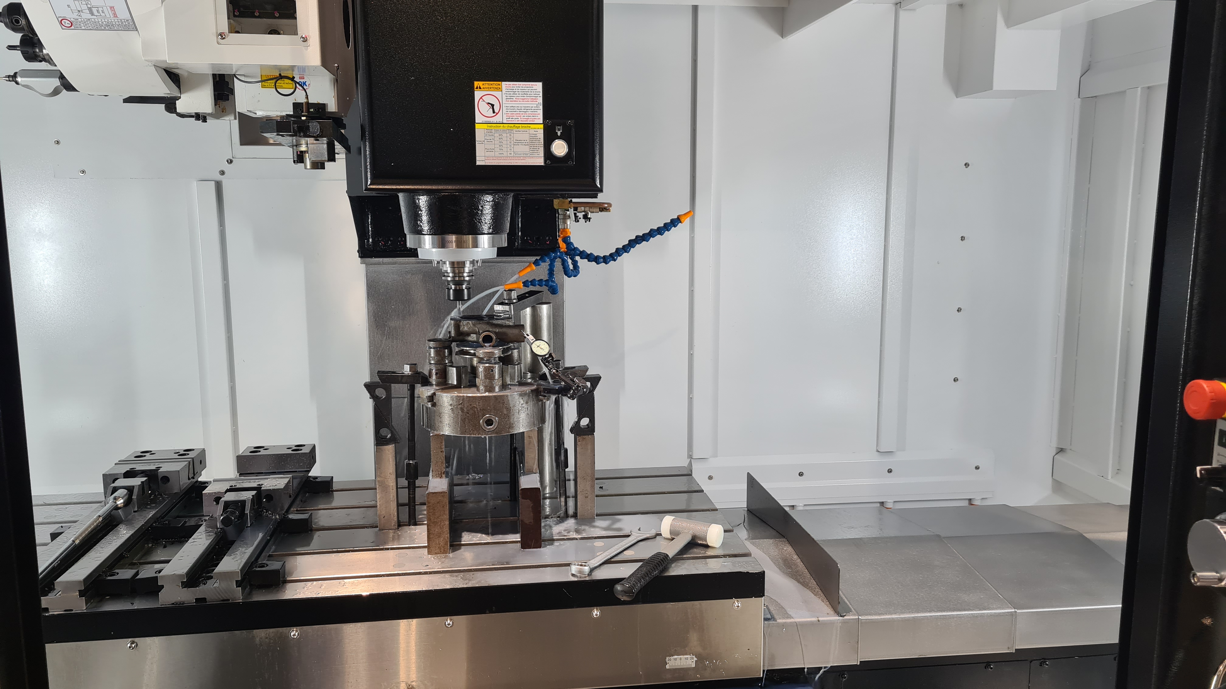 Usinage CNC — pièce usinée — Lusinage